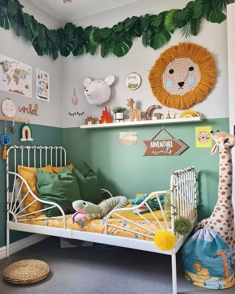 Green Kid's Bedroom