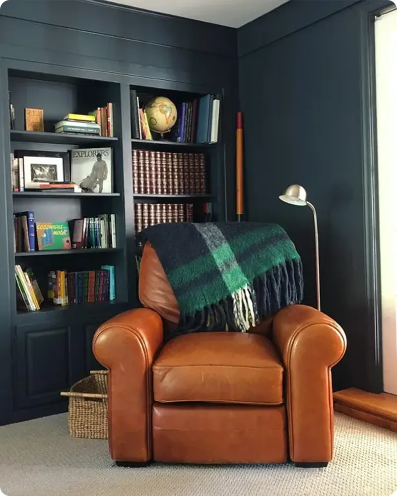 Benjamin Moore Blue Gray Painted Room
