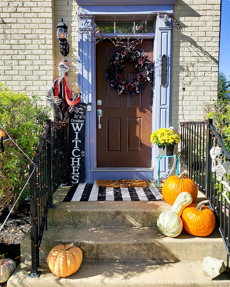 A Hauntingly Good Welcome
