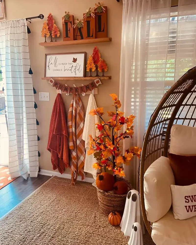 Fall-Inspired Wall Styling