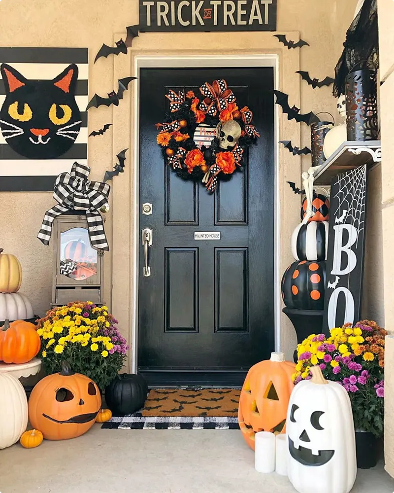 The Ultimate Trick-or-Treat Porch